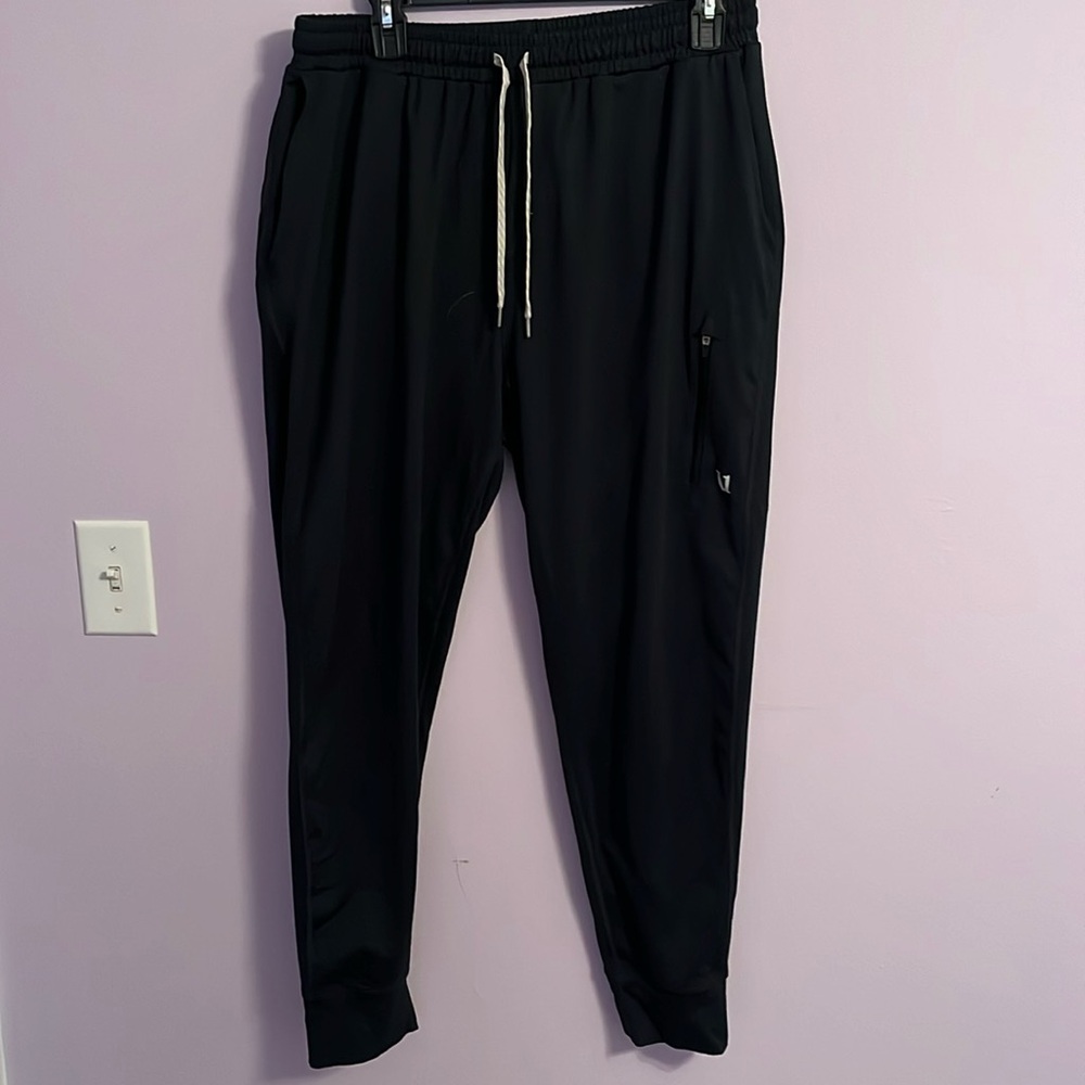 Vuori Black Jogger Sweatpants with Drawstring